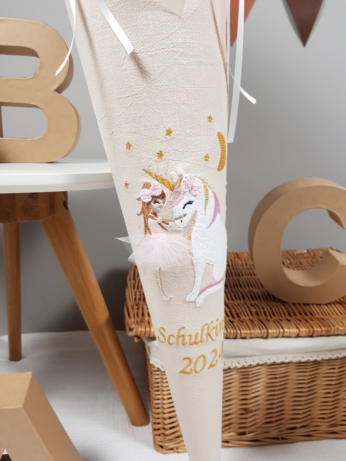 Schultüte Mädchen mit Einhorn