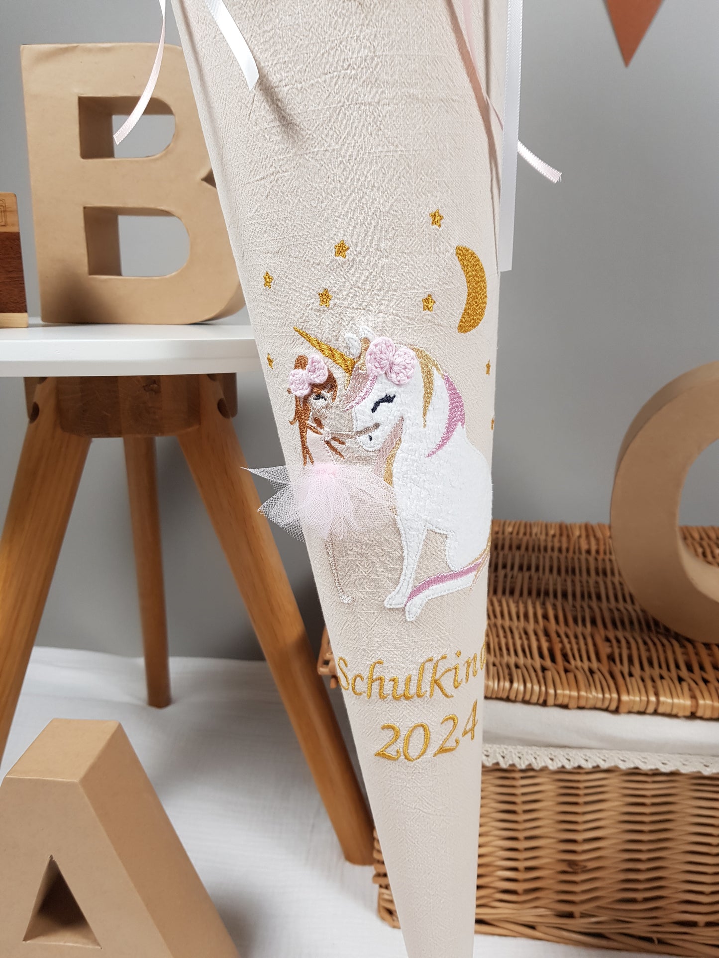 Schultüte Mädchen mit Einhorn