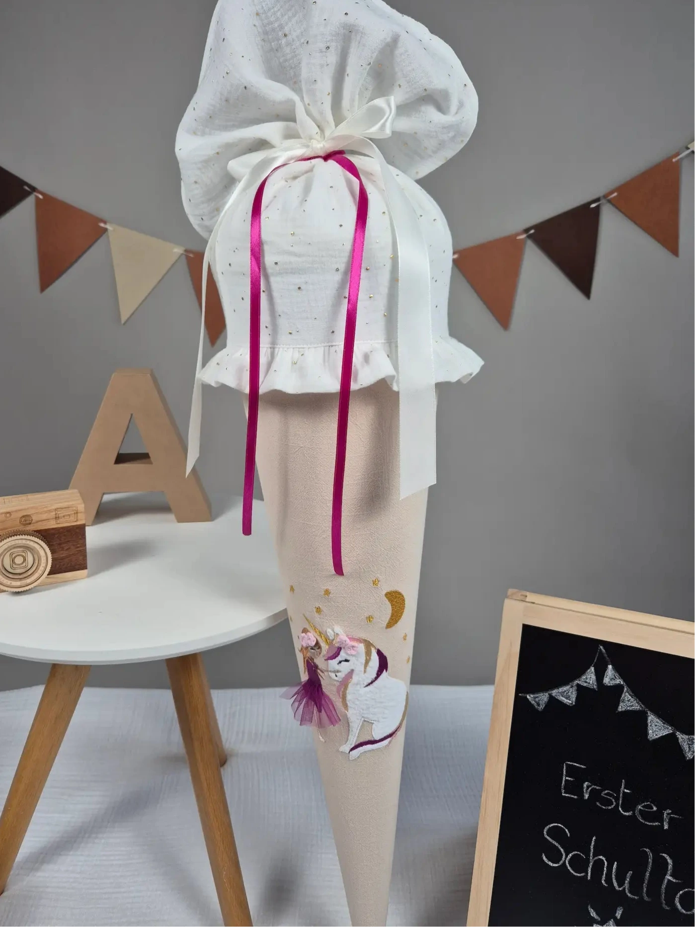 Schultüte Mädchen mit Einhorn
