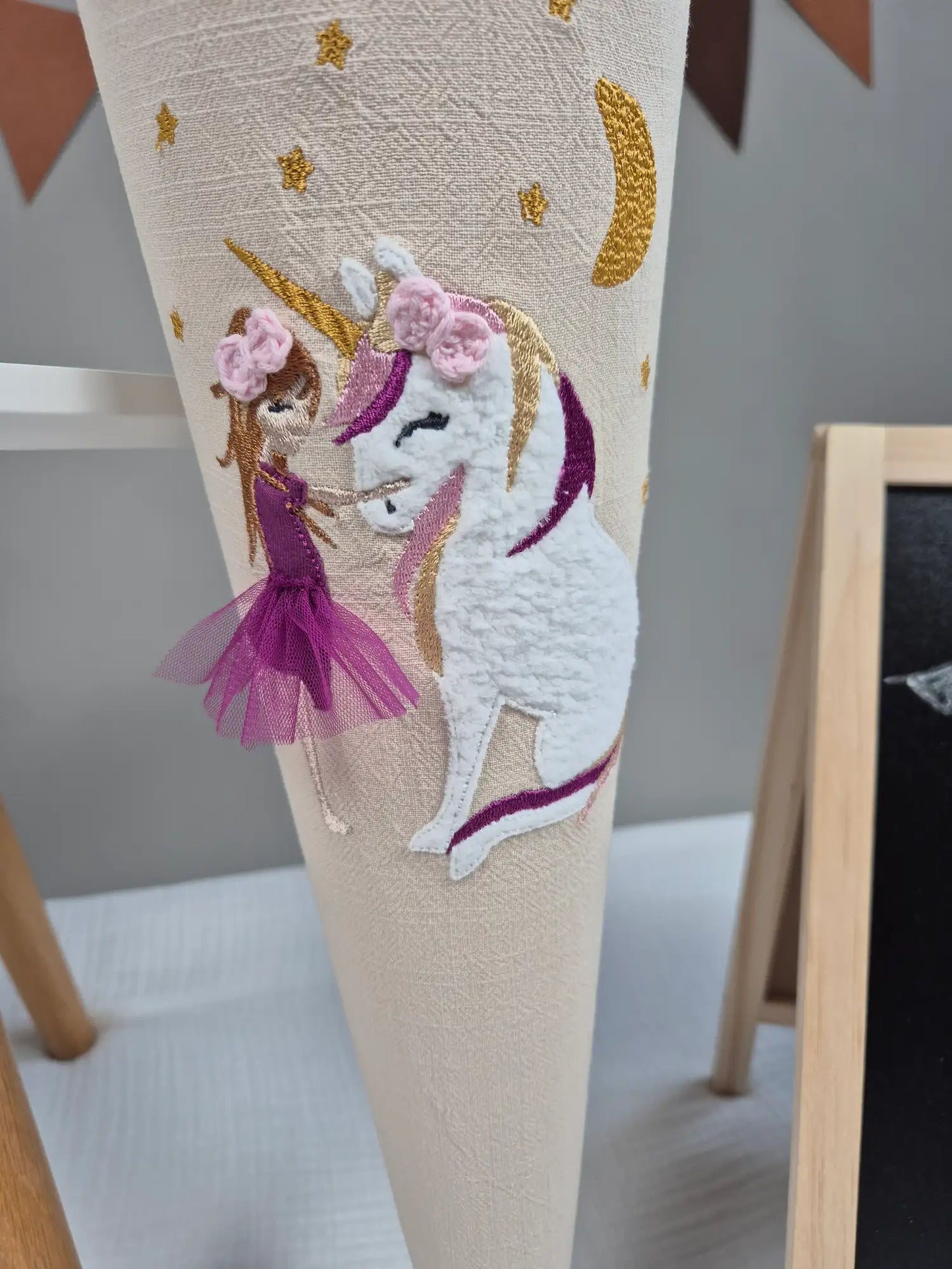Schultüte Mädchen mit Einhorn