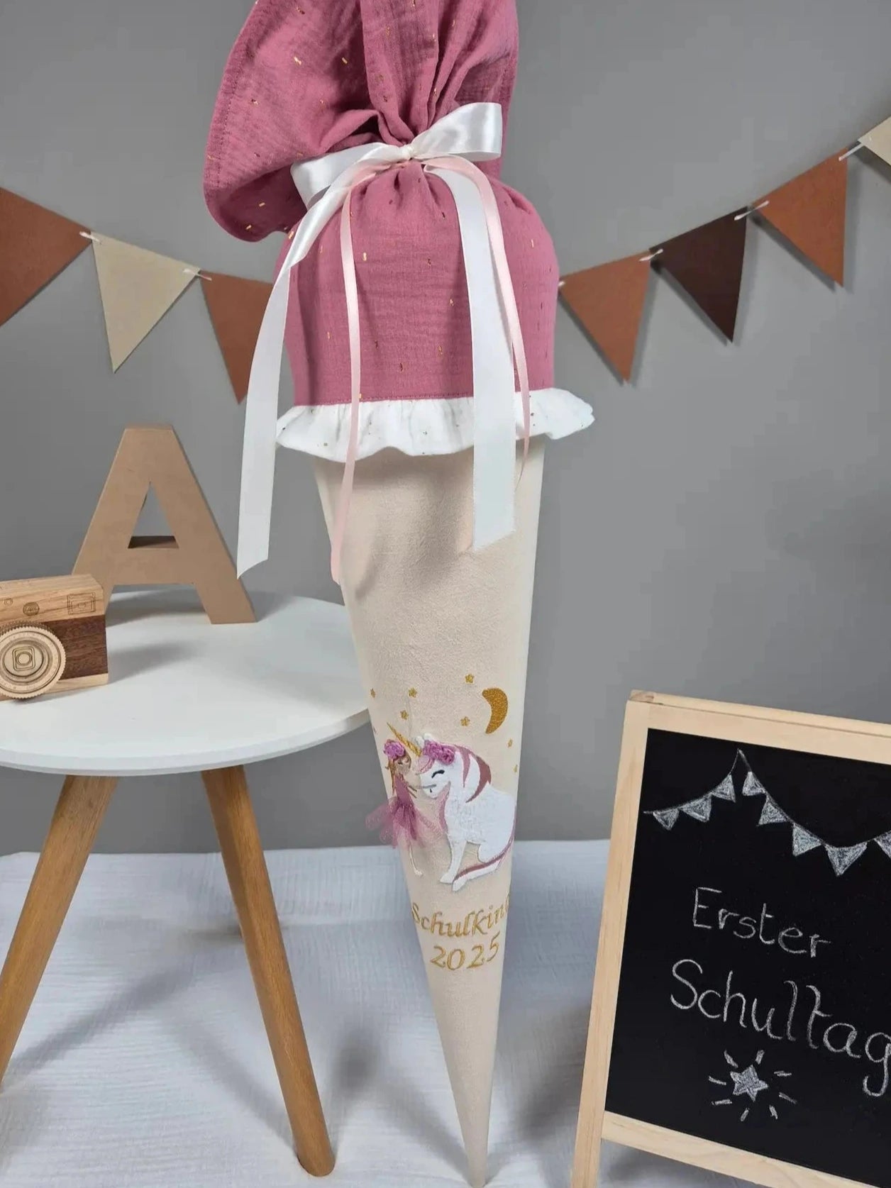 Schultüte Mädchen mit Einhorn