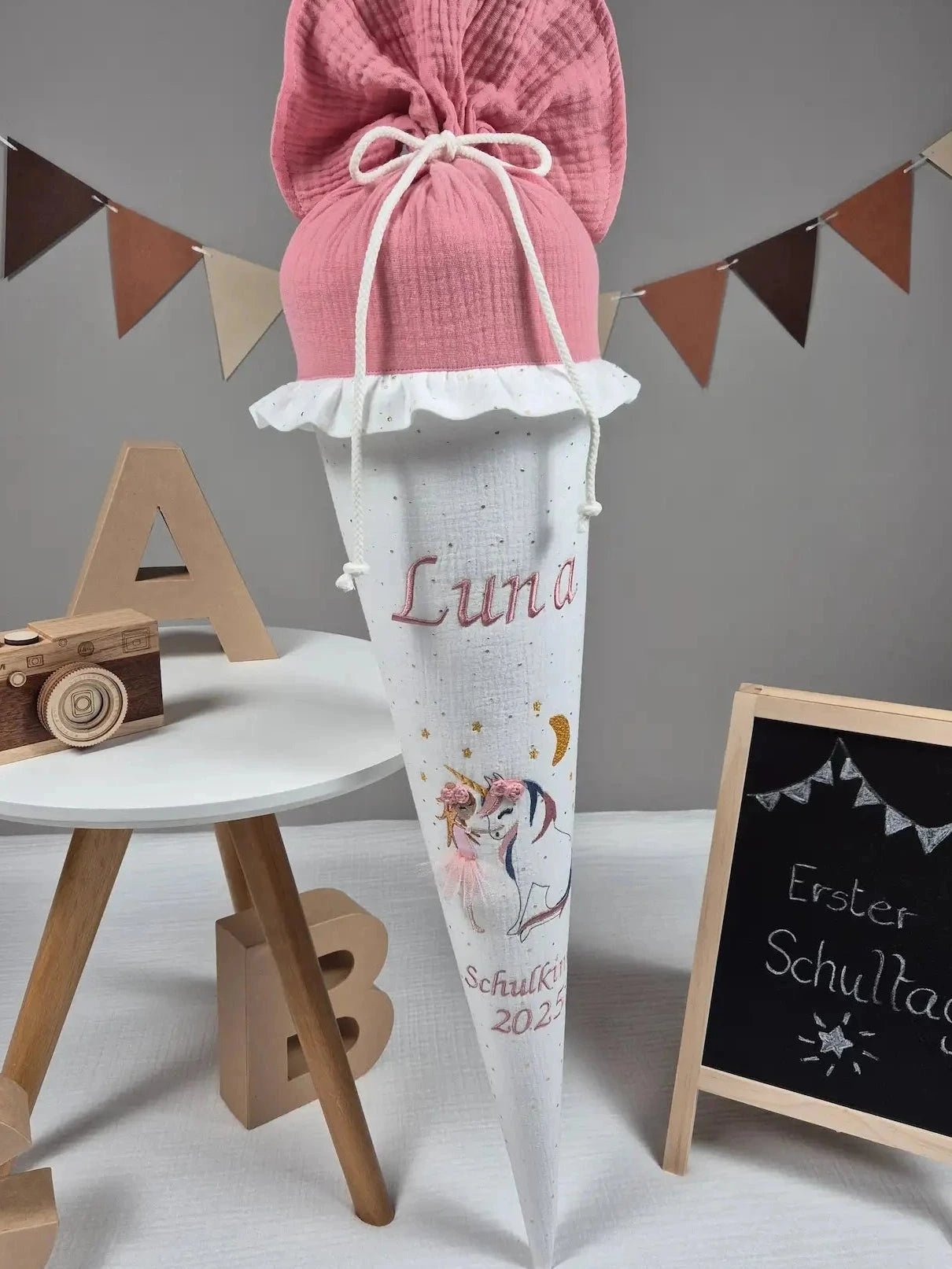 Schultüte Mädchen mit Einhorn