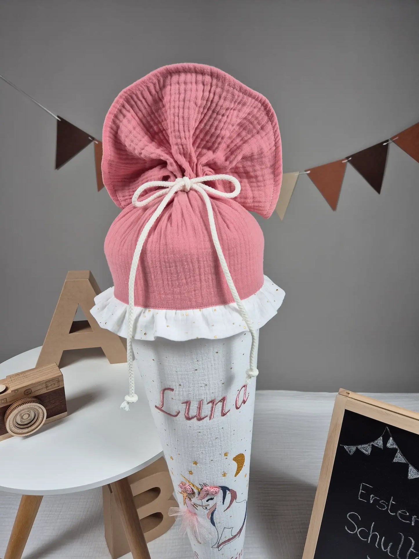 Schultüte Mädchen mit Einhorn