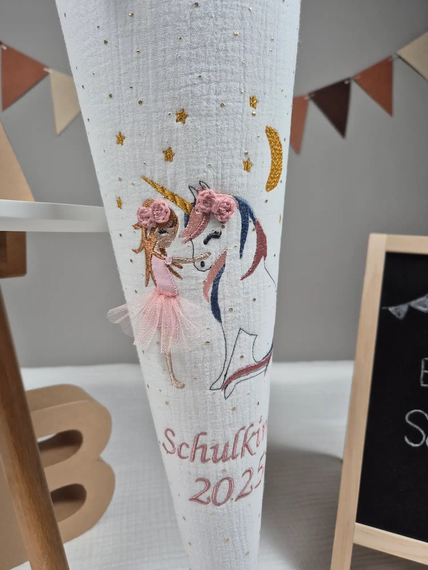 Schultüte Mädchen mit Einhorn
