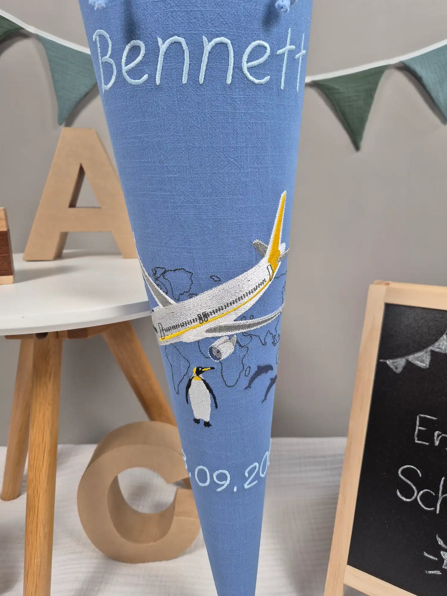 Schultüte Flugzeug und Erde