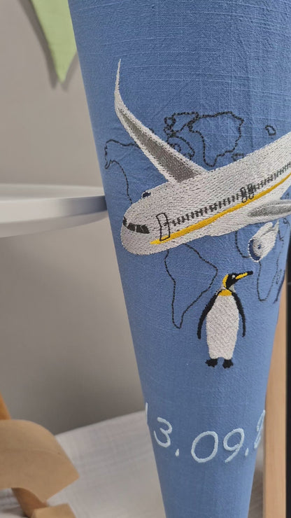 Schultüte Flugzeug und Erde